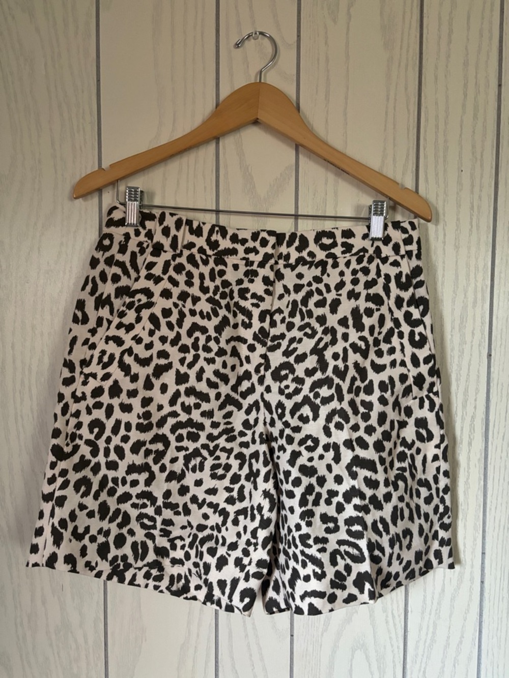J CREW WOMENS ANIMAL PRINT SHORTS